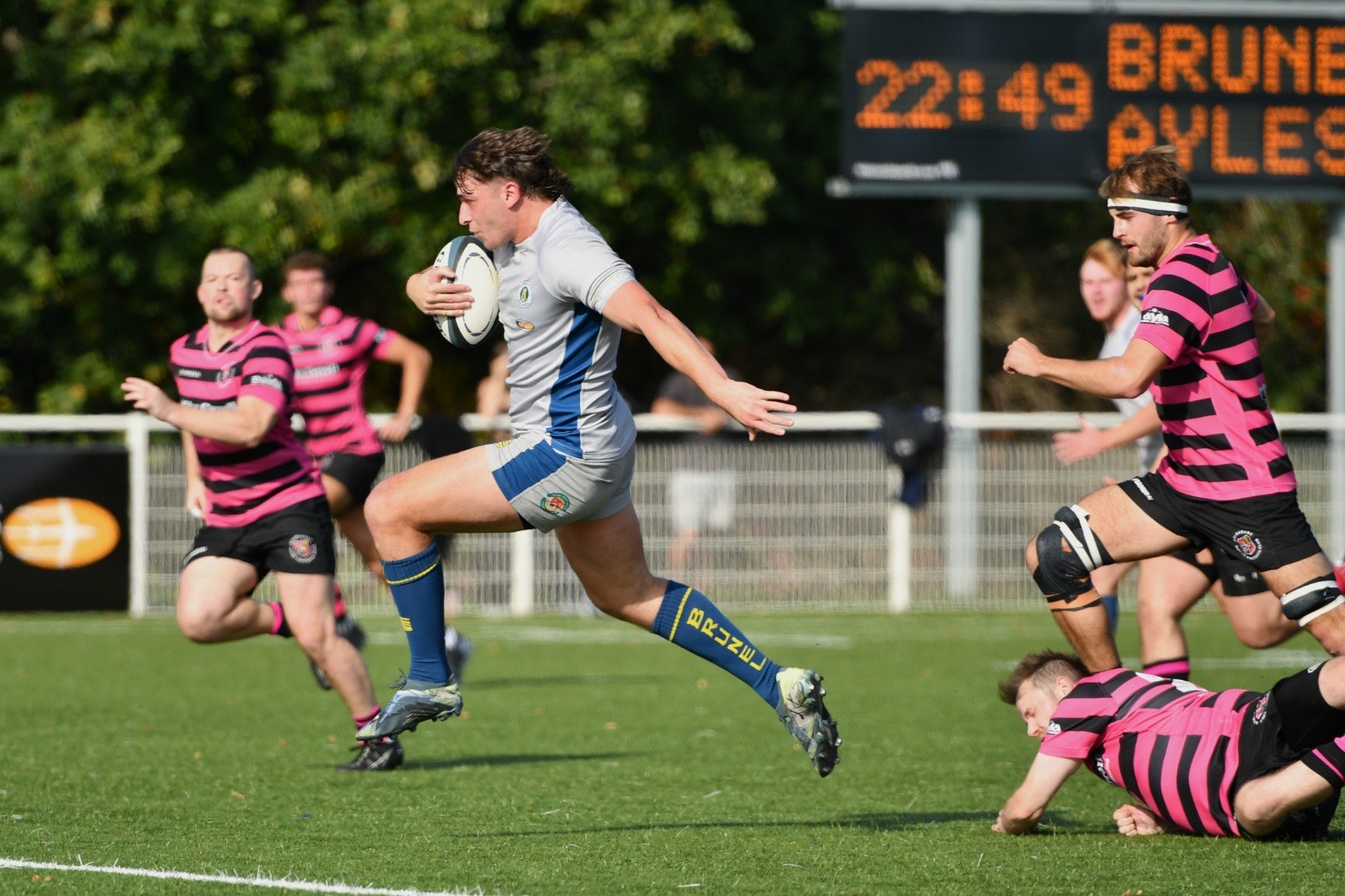 Institute of Rugby London players together